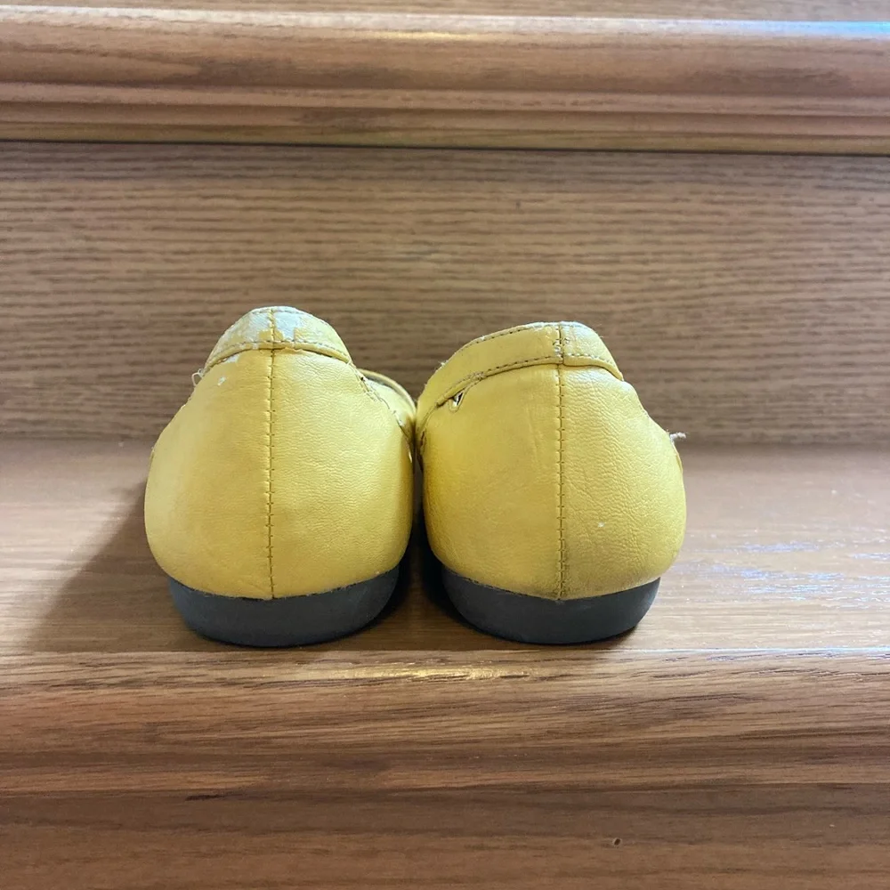 Route 66 Women Flat Slip On Yellow Round Toe Shoes - Picture 3 of 10